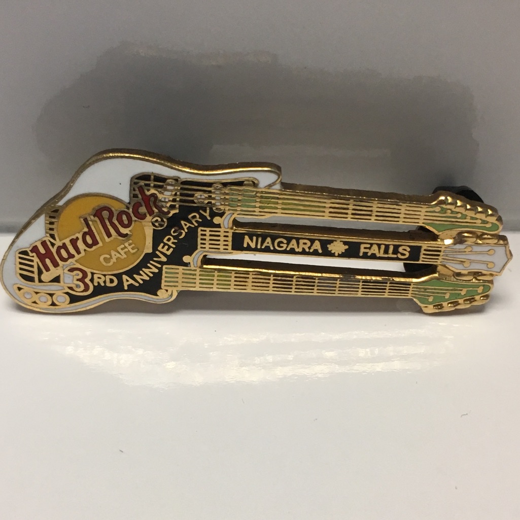 Niagara Falls Canada Hard Rock Cafe Pin 12$